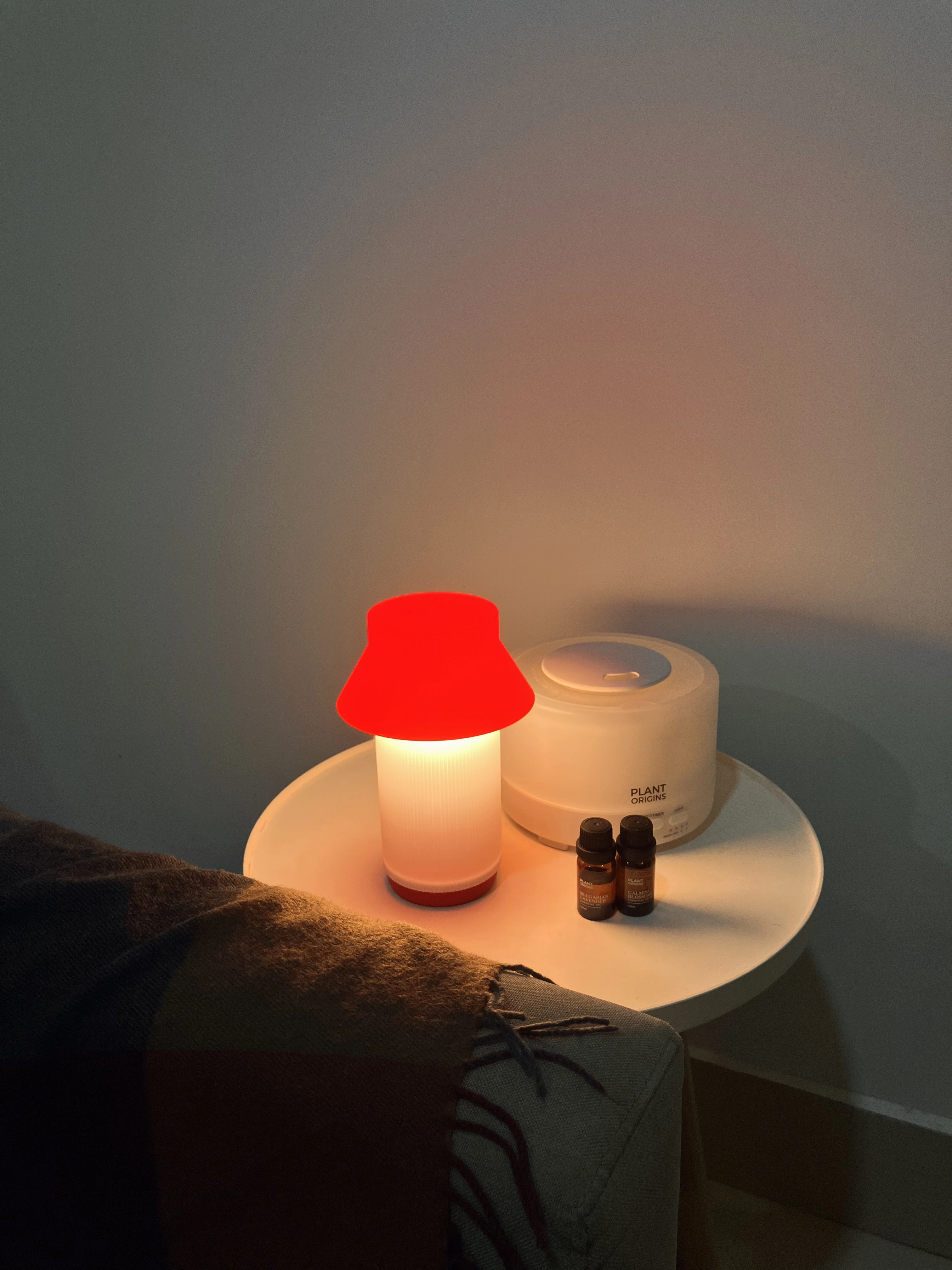 Hato Lamp - Lantern Red - View 3